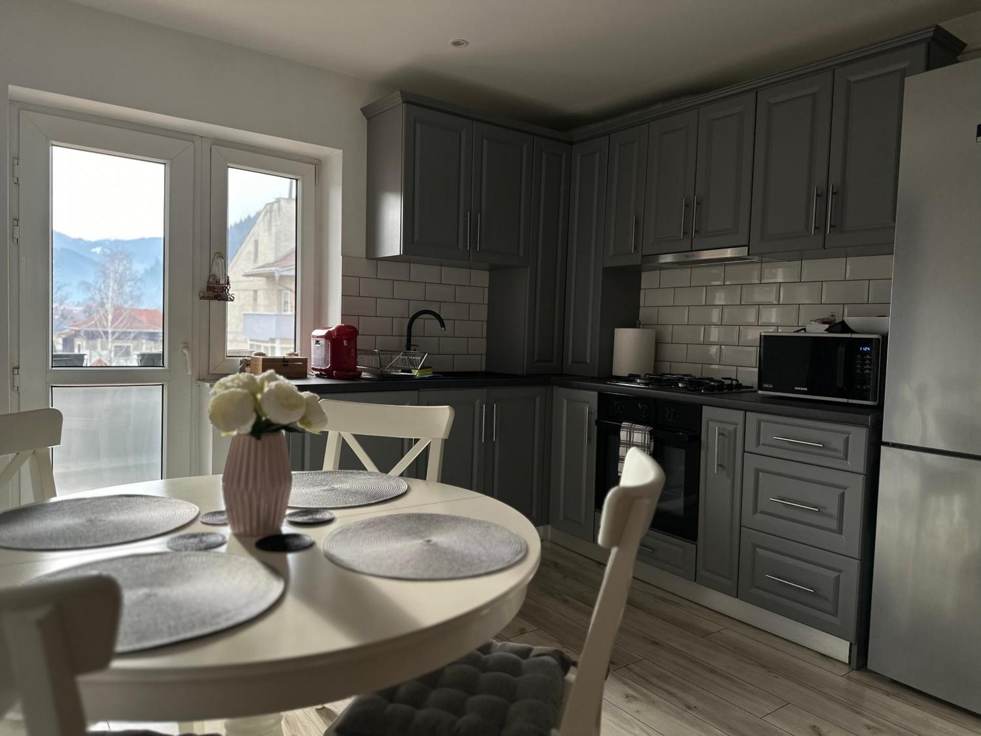 Bucovina View Apartment Campulung Moldovenesc Ngoại thất bức ảnh